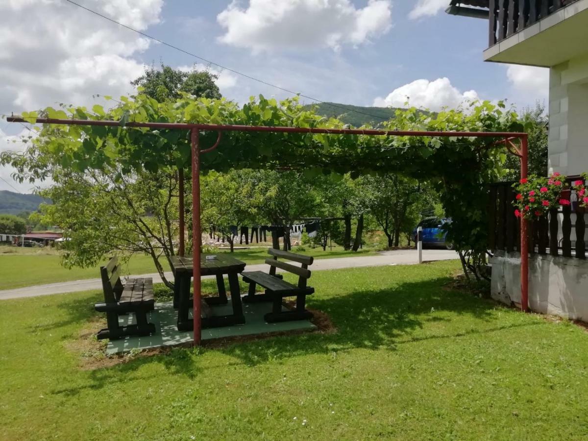 Hotel House Viktoria Selište Drežničko Exterior foto